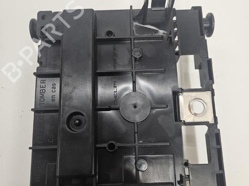 Used Fuse box Fuse box 38608534 38608534