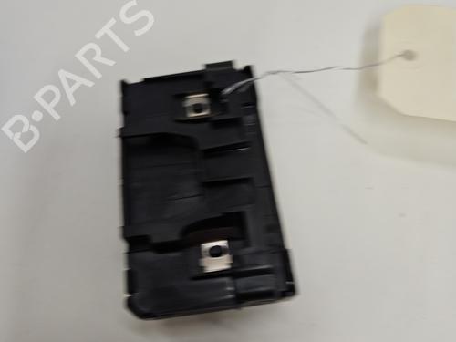 Used Card reader RENAULT GRAND SCÉNIC II (JM0/1_) 1.9 dCi (JM0G, JM12, JM1G, JM2C) (120 hp) 30456596