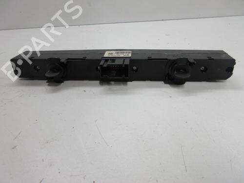 Used Warning switch Warning switch OPEL ZAFIRA / ZAFIRA FAMILY B (A05) 1.7 CDTI (M75) (110 hp) 22108879 22108879