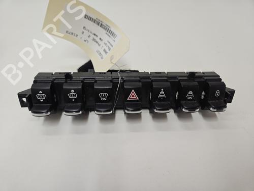 Used Warning switch PEUGEOT 3008 I MPV (0U_) 2.0 HDi 150 / BlueHDi 150 (150 hp) 28798330