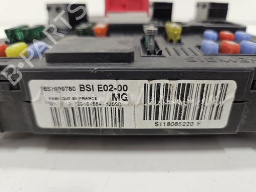 Módulo eletrónico Módulo eletrónico PEUGEOT 206+ (2L_, 2M_) 1.1 (60 hp) 36287761 36287761