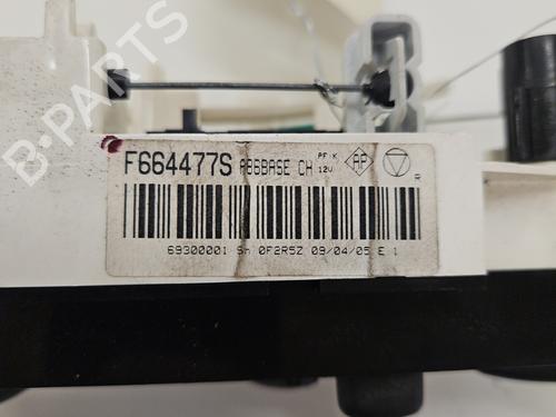 climate-control-peugeot-1007-km_-2005-31323295 main image