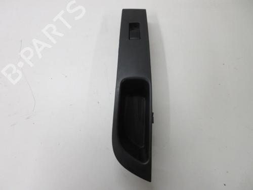 Used Right front window switch NISSAN MICRA III (K12) 1.5 dCi (82 hp) 20906191