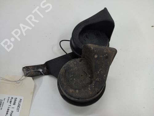 Used Horn Horn PEUGEOT 5008 (0U_, 0E_) 2.0 HDi 150 / BlueHDi 150 (150 hp) 20896073 20896073