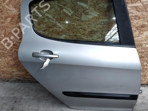Used Right rear door Right rear door 22767999 22767999