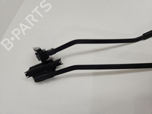 Used Front windshield wiper arm Front windshield wiper arm PEUGEOT 306 Hatchback (7A, 7C, N3, N5) 1.6 (89 hp) 30309868 30309868