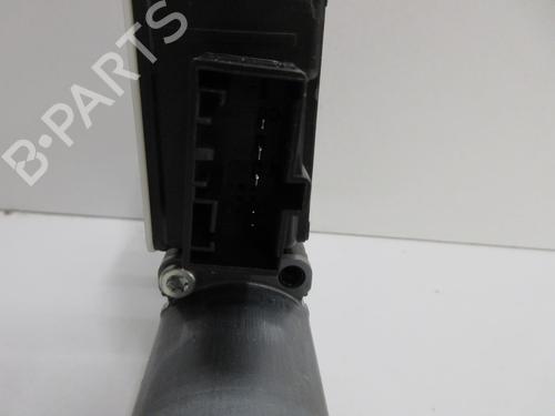 Used Right rear window motor Right rear window motor VW GOLF VII (5G1, BQ1, BE1, BE2) 2.0 R 4motion (300 hp) 25267278 25267278