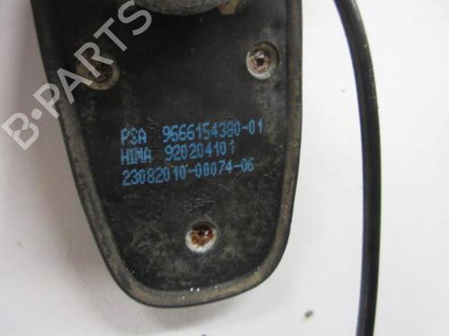 Antenne/Base Antenne/Base PEUGEOT 5008 (0U_, 0E_) 1.6 HDi (110 hp) 20897629 20897629