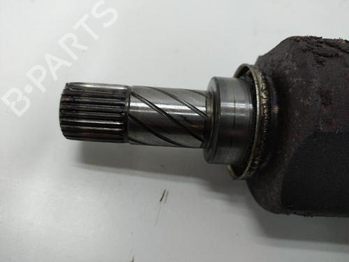 Used Left front driveshaft Left front driveshaft RENAULT CLIO III (BR0/1, CR0/1) 1.5 dCi (BR0H, CR0H, CR1S, BR1S) (106 hp) 20888928 20888928