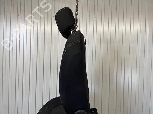 Used Left front seat Left front seat RENAULT CLIO IV (BH_) 0.9 TCe 90 (BHNF, BHMA, BHMH, BHJK, BHJR) (90 hp) 33889509 33889509