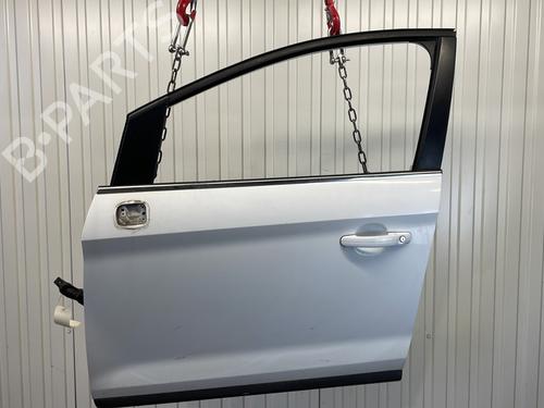 Used Left front door FORD KUGA I 2.0 TDCi (140 hp) 30110423