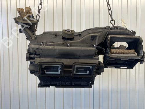 Used Heater matrix box Heater matrix box BMW X1 (E84) xDrive 20 d (177 hp) 27221151 27221151