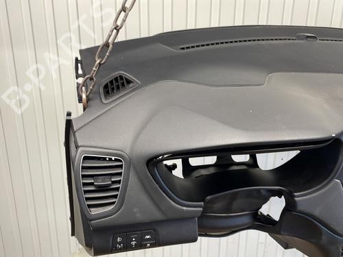 Used Dashboard Dashboard HYUNDAI i20 II (GB, IB) 1.0 T-GDI (101 hp) 29614875 29614875