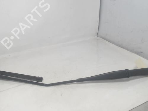 Used Front windshield wiper arm FORD FIESTA VI (CB1, CCN) 1.4 TDCi (70 hp) 20914844