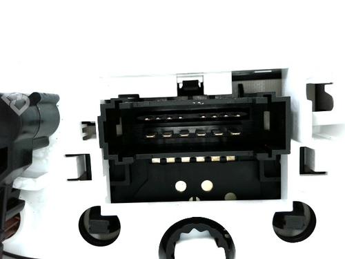 climate-control-peugeot-1007-km_-2005-32746940 main image