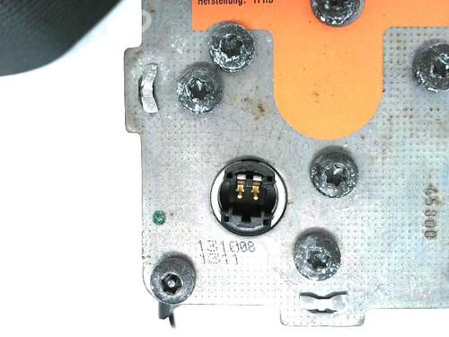 Used Front left seatbelt Front left seatbelt TOYOTA YARIS (_P9_) 1.4 D-4D (NLP90_, NLP90R) (90 hp) 32984111 32984111