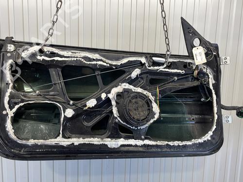 Used Left front door Left front door 22101513 22101513