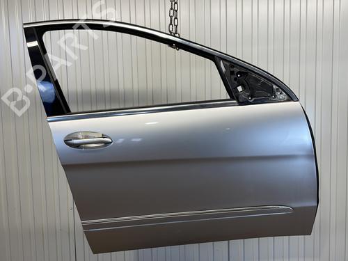 Used Right front door MERCEDES-BENZ R-CLASS (W251, V251) R 320 CDI 4-matic (251.022, 251.122) (224 hp) 22385319