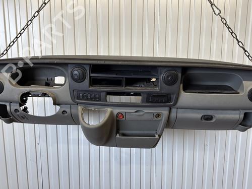 Instrumentbræt RENAULT MASTER II Van (FD) 2.5 dCi (101 hp) 26008337