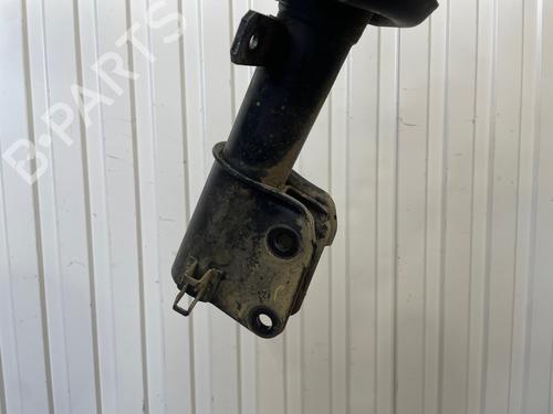 Used Right front shock absorber Right front shock absorber RENAULT TRAFIC II Van (FL) 1.9 dCi 80 (FL0B) (82 hp) 32865117 32865117