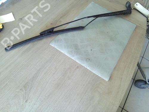 Used Front windshield wiper arm CITROËN C4 CACTUS 1.6 BlueHDi 100 (99 hp) 24449444