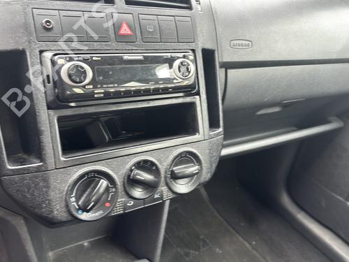 Right mirror VW POLO IV (9N_, 9A_) 1.2 12V | BP31833483C27