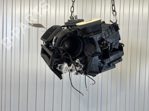 Used Heater matrix box RENAULT CLIO V (B7_) 1.5 Blue dCi 100 (B7AD) (101 hp) 30787680