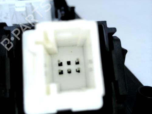 Interior roof light PEUGEOT 3008 II SUV (MC_, MR_, MJ_, M4_) 1.5 BlueHDi 130 | BP30795896I8