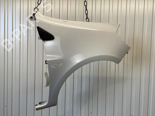 Used Right front fenders RENAULT CLIO III (BR0/1, CR0/1) 1.5 dCi (C/BR0G, C/BR1G) (68 hp) 22653632