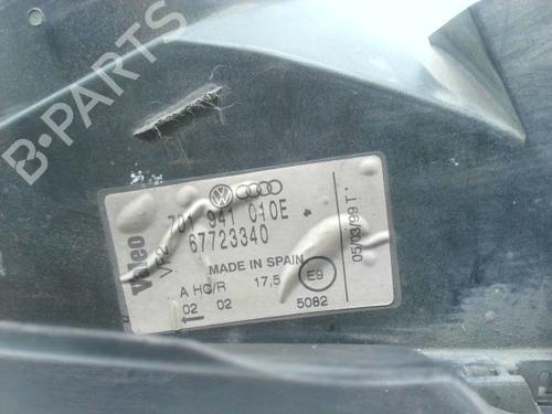 Used Right headlight Right headlight VW TRANSPORTER T4 Van (70A, 70H, 7DA, 7DH) 2.5 TDI (102 hp) 29204771 29204771