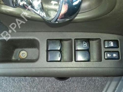 Used Left front window switch NISSAN CUBE (Z12) 1.5 dCi (110 hp) 22099033