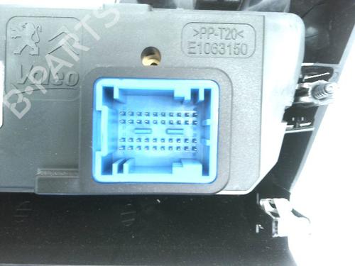 climate-control-peugeot-2008-i-cu_-2013-33716436 main image