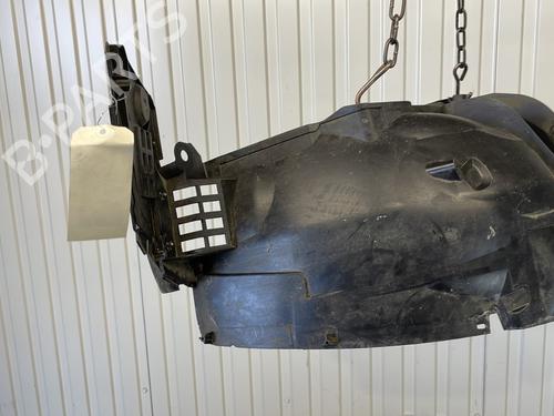 wheel-arch-dacia-sandero-ii-2012-32990947 main image