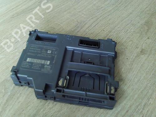 Used Card reader RENAULT CLIO IV (BH_) 1.5 dCi 90 (90 hp) 20913512