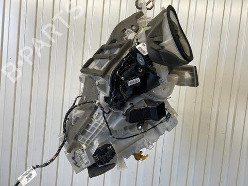 Used Heater matrix box Heater matrix box PEUGEOT 2008 I (CU_) 1.2 VTi (82 hp) 33724048 33724048