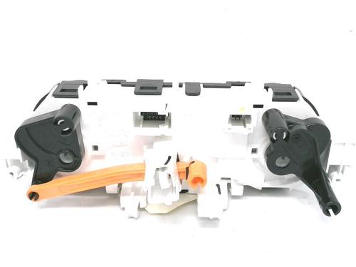 climate-control-peugeot-208-i-ca_-cc_-2012-2013-2014-2015-2016-2017-2018-2019-2020-2021-35993867 main image
