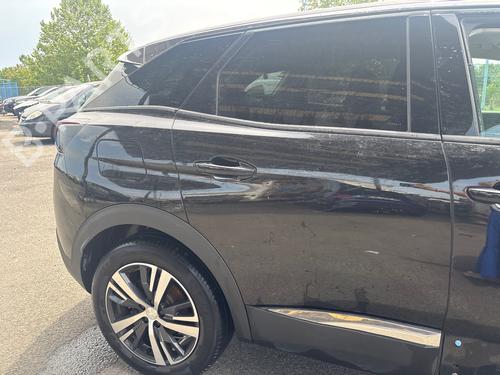 Brugte PEUGEOT 3008 II SUV (MC_, MR_, MJ_, M4_) 1.5 BlueHDi 130 4793537