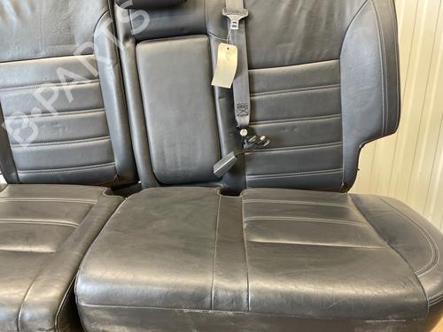 rear-seat-renault-koleos-i-hy_-2008-37202675 main image