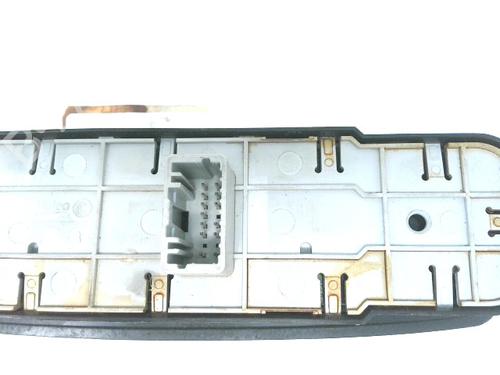 Used Left front window switch Left front window switch RENAULT LAGUNA III (BT0/1) 2.0 dCi (BT01, BT08, BT09, BT0E, BT0K, BT12, BT1C, BT1D,... (150 hp) 22099440 22099440