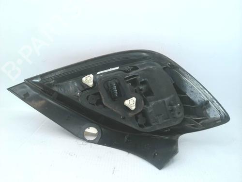 Used Right taillight Right taillight OPEL ASTRA H (A04) 1.6 (L48) (105 hp) 32727082 32727082
