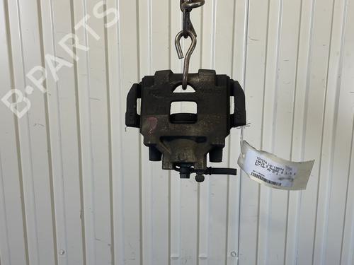 Used Right front brake caliper TOYOTA YARIS (_P13_) 1.5 Hybrid (NHP130_, NHP130) (101 hp) 30851883