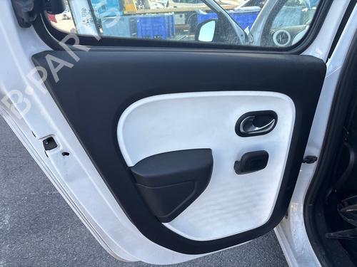 Dashboard RENAULT TWINGO III (BCM_, BCA_) 1.0 SCe 70 | BP39414886C46 - Image 31
