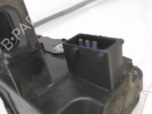 Used Front right lock RENAULT TRAFIC II Van (FL) 2.0 dCi 115 (FL01, FL0U) (114 hp) 22099702