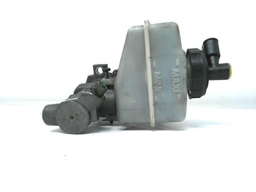 Used Brake master cylinder Brake master cylinder RENAULT MASTER II Platform/Chassis (ED/HD/UD) 2.2 dCI 90 (ED0G, ED0N, HD0G, HD0N, HD1G, HD1N, UD0G,... (90 hp) 30460588 30460588
