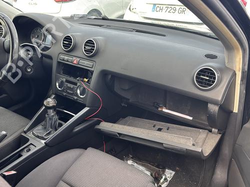 Peças AUDI A3 (8P1)    4562130