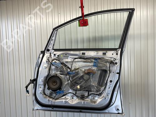 Right front door MITSUBISHI GRANDIS (NA_W) 2.4 MIVEC (NA4W) | BP22316797C3 