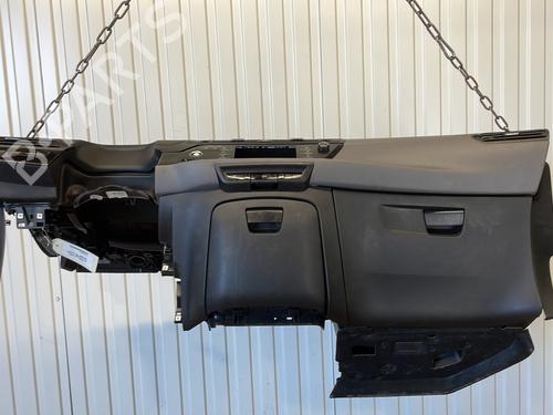 Used Dashboard CITROËN C4 Picasso II 1.6 HDi / BlueHDi 115 (115 hp) 25339596