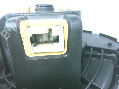 Used Heater blower motor Heater blower motor FIAT BRAVO II (198_) 1.6 D Multijet (198AXH1B) (105 hp) 24401476 24401476
