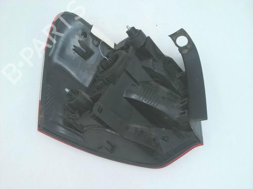 Right taillight CITROËN C5 III (RD_) 1.6 HDi 110 (RD9HL0, RD9HR8, RD9HRA) | BP29243460C35 
