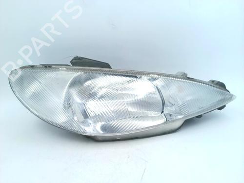 Used Right headlight PEUGEOT 206 Hatchback (2A/C) 1.4 i (75 hp) 27571641